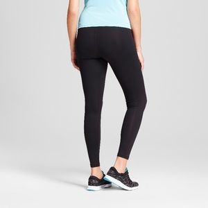Maternity crossover active leggings